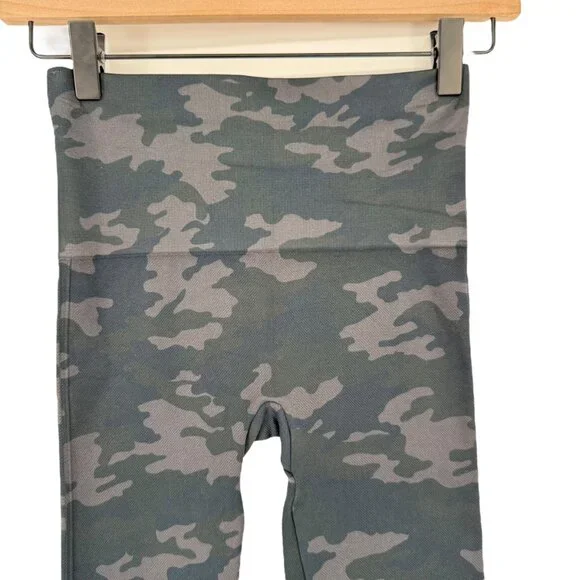 SPANX Black Camo Leggings NWT - Picture 8 of 10